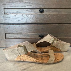 DONALD PLINER - Size 8.5 - Gold Sandals